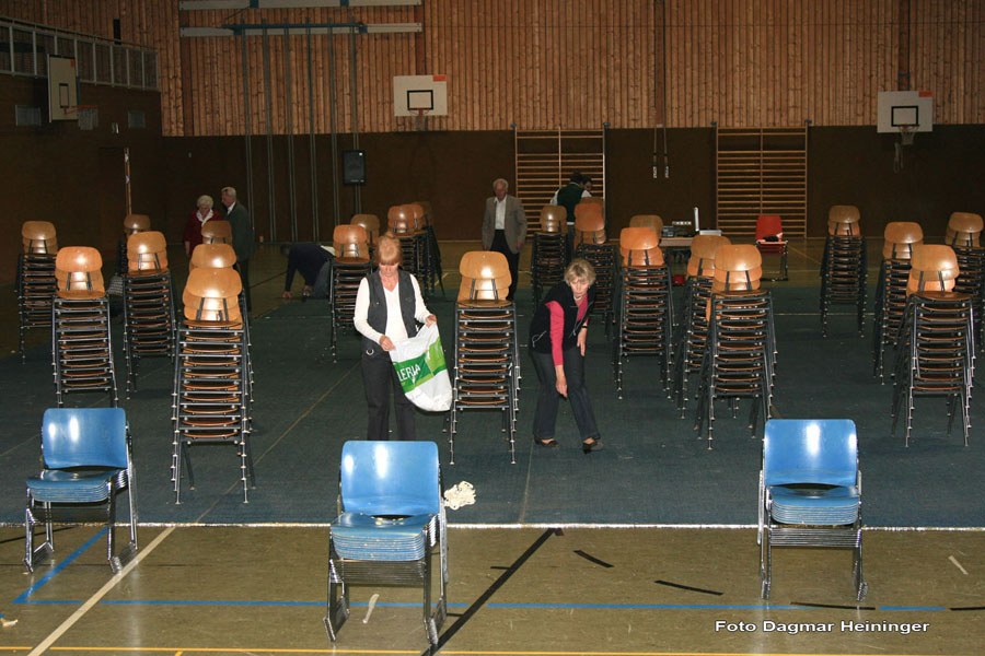 2010-04-23_43_Kinderkreissingen_Aufraeumen1