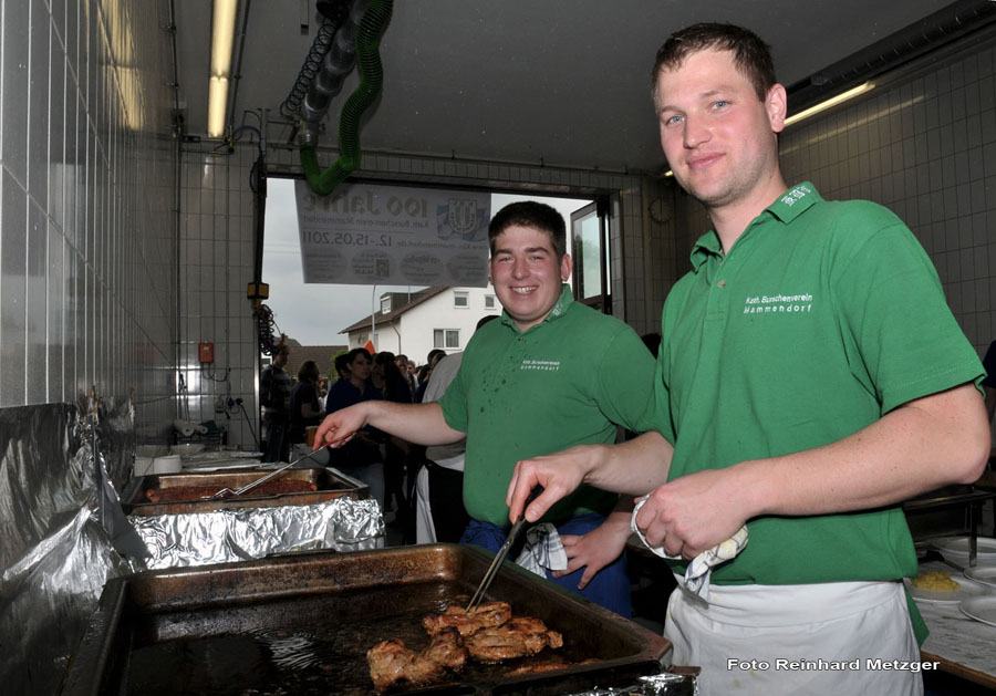 2010-05-01_097_Maibaumaufstellen