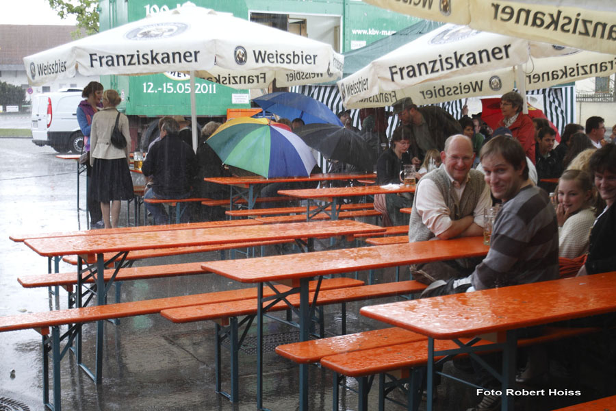 2010-05-01_227_Maibaumaufstellen