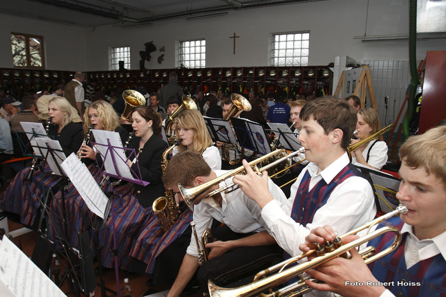 2010-05-01_231_Maibaumaufstellen