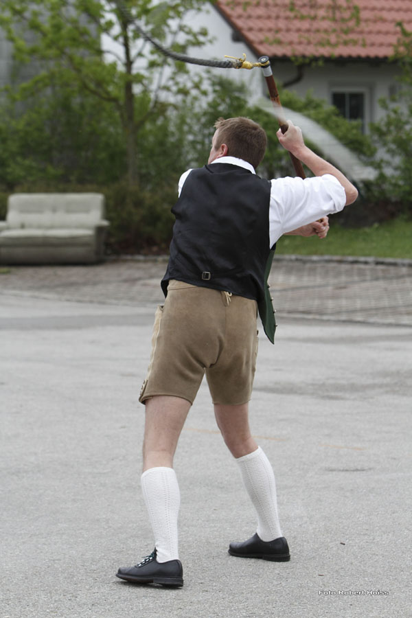 2010-05-01_260_Maibaumaufstellen