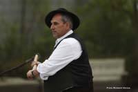 2010-05-01_269_Maibaumaufstellen