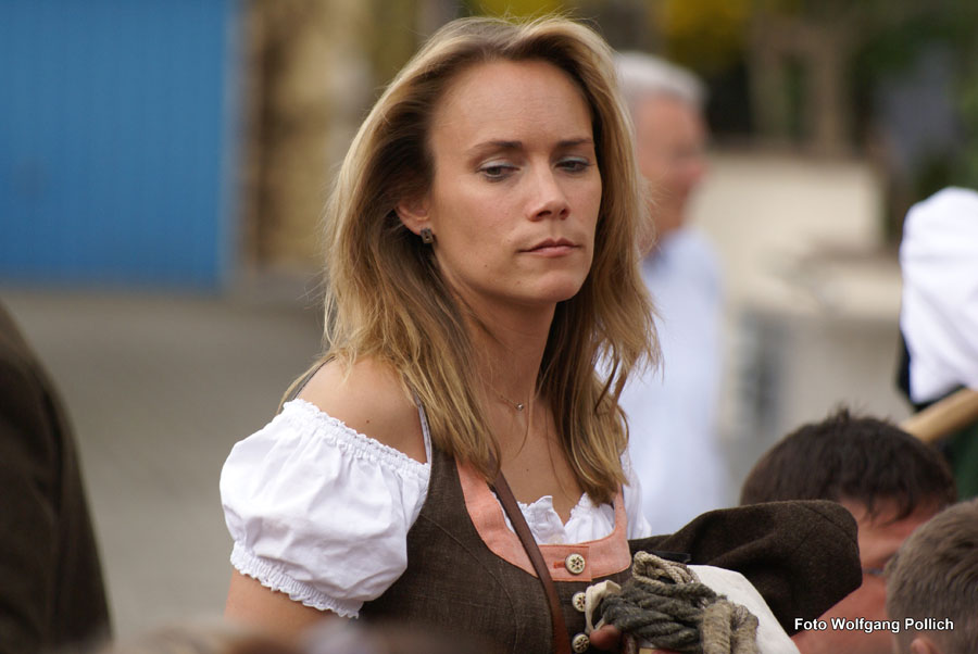 2010-05-01_046_Maibaumaufstellen