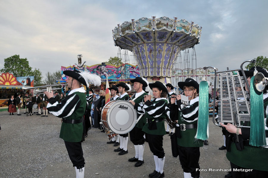 2010-05-07_139_Volksfesteinzug