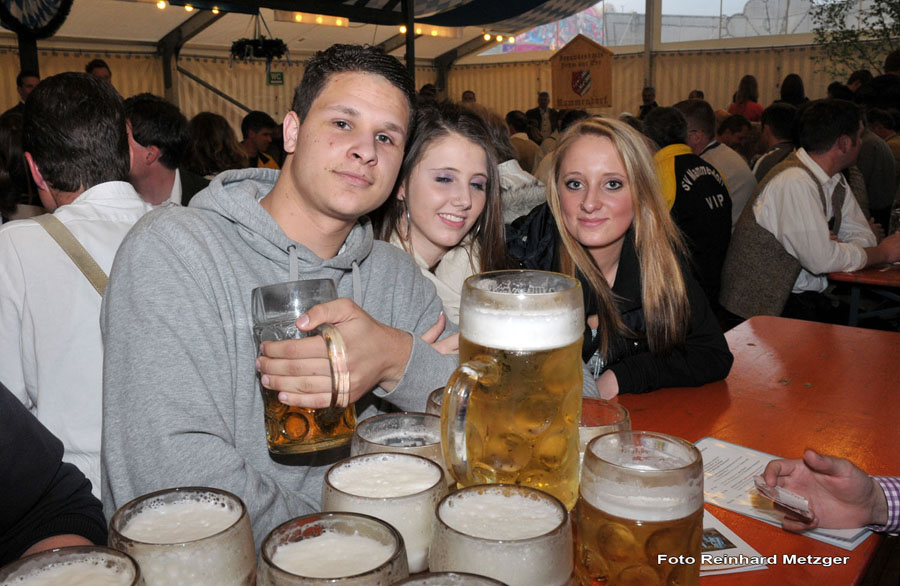2010-05-07_148_Volksfesteinzug