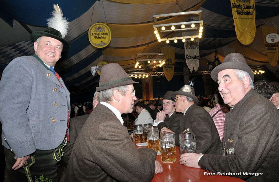 2010-05-07_154_Volksfesteinzug