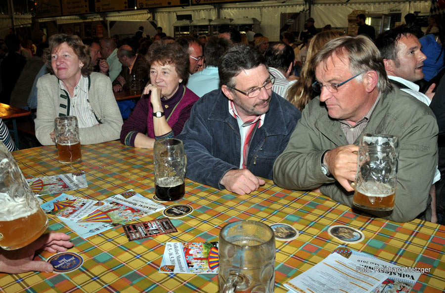 2010-05-12_048_Volksfestabend_mit_Swingers