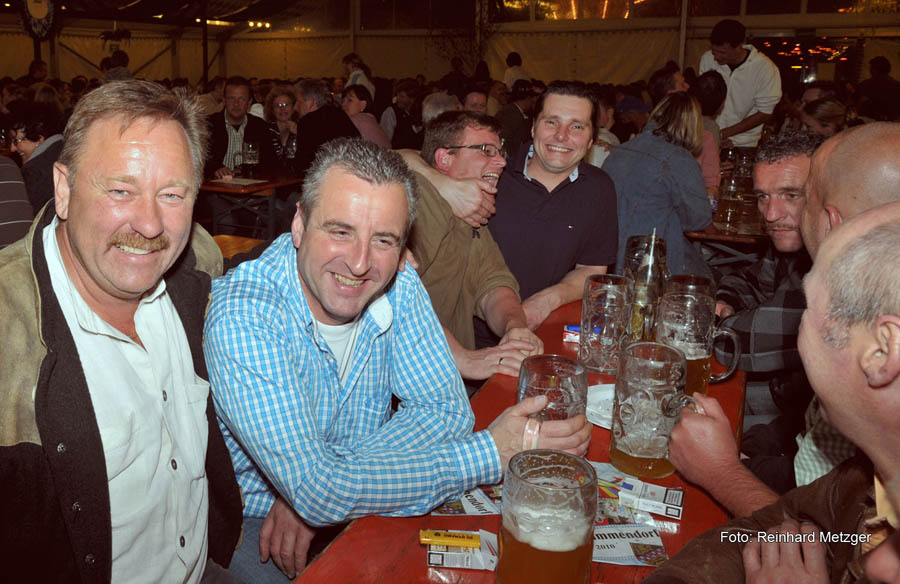 2010-05-12_050_Volksfestabend_mit_Swingers