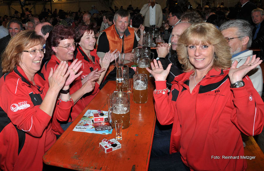 2010-05-12_061_Volksfestabend_mit_Swingers