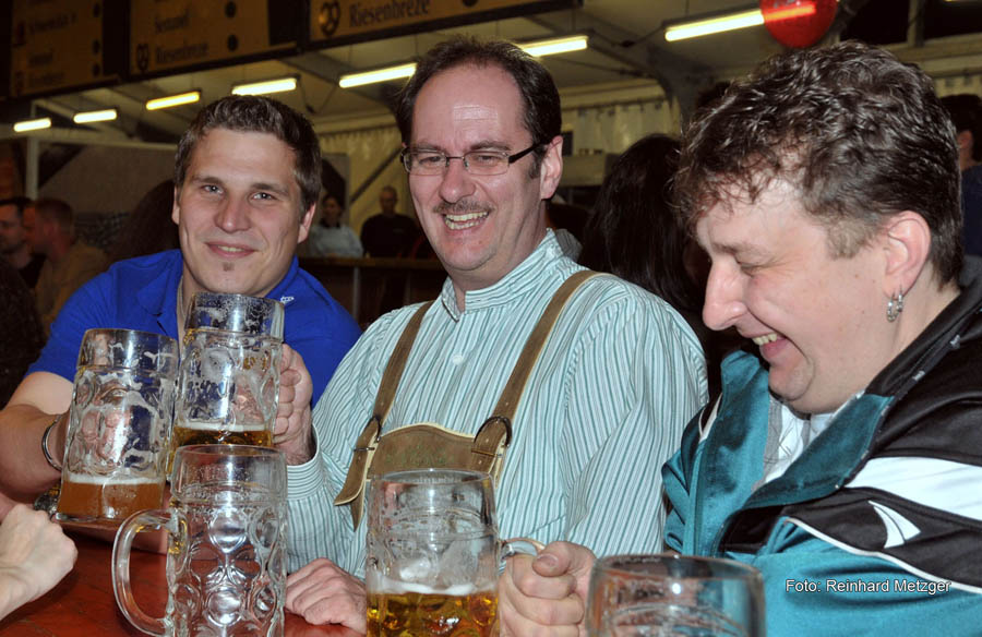 2010-05-12_063_Volksfestabend_mit_Swingers