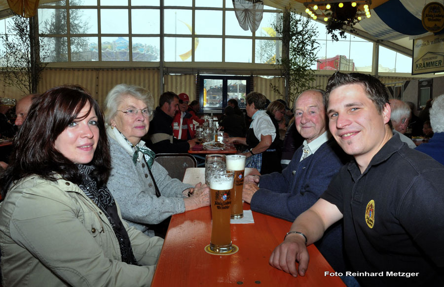 2010-05-16_48_Volksfest_Bulldog+Festzelt