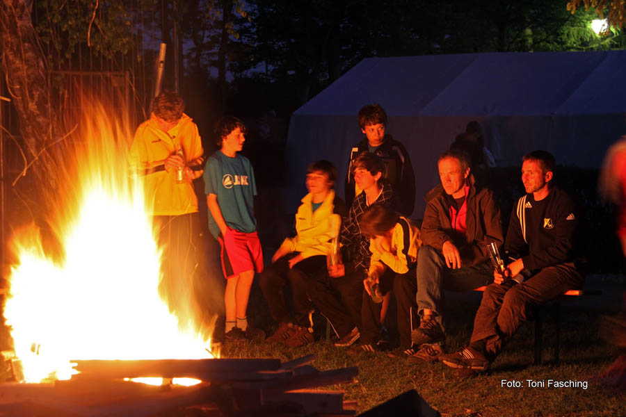 2010-05-23_357_Jugendpfingstturnier_Abends