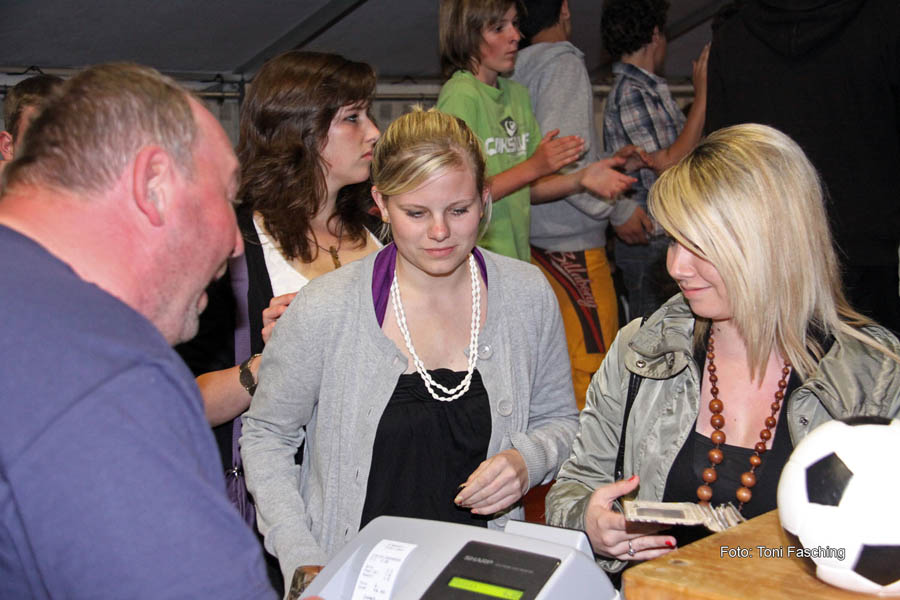 2010-05-23_381_Jugendpfingstturnier_Abends