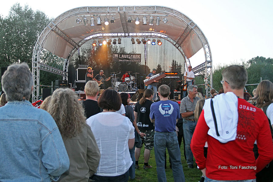 2010-07-31_059_Rocknacht_open-air