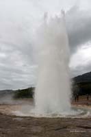 Hoiss_2010-08-31_15_Island_Geysir_(Strokkur_-_das_Butterfass)_6621