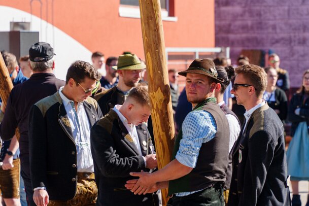 2026-05-01_20_Maibaum_08247_JG