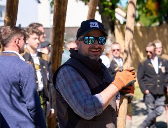 2026-05-01_004_Maibaum_Party_WP