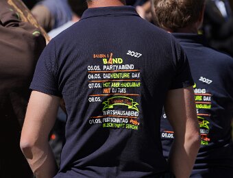 2026-05-01_009_Maibaum_Party_WP