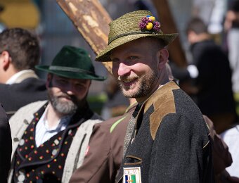 2026-05-01_014_Maibaum_Party_WP