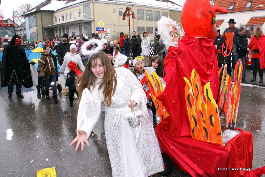 2009-02-24_080_Faschingszug