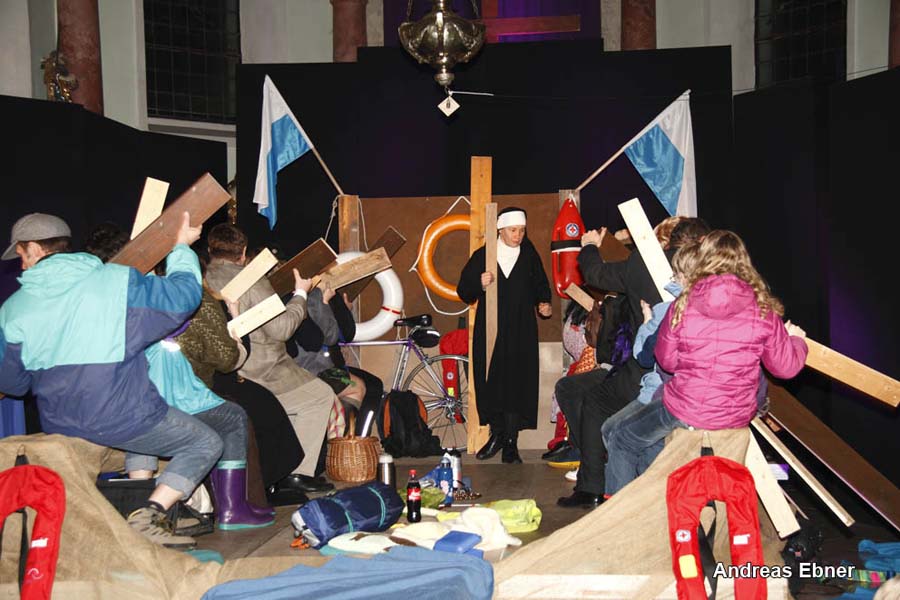 2009-03-13_54_Kirchentheater