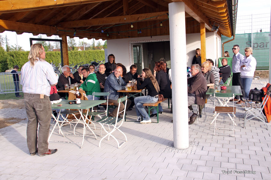 2009-04-25_24_Tennisplatz_Richtfest