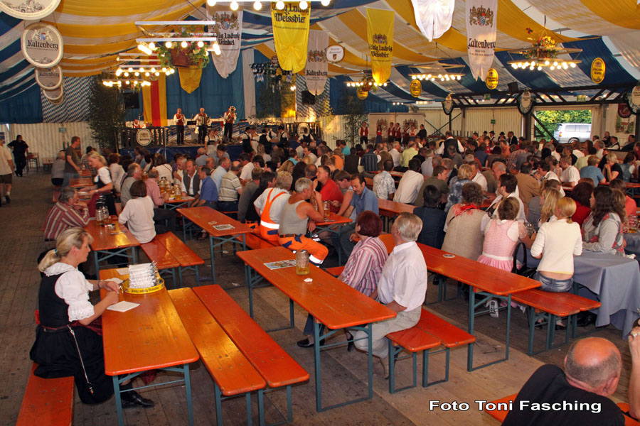 2009-05-19_02_Volksfest_D'Moasawinkler