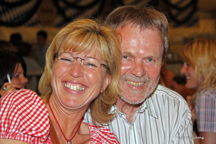 2009-05-20_019_Volksfest_Swingers