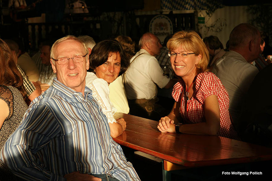 2009-05-20_030_Volksfest_Swingers