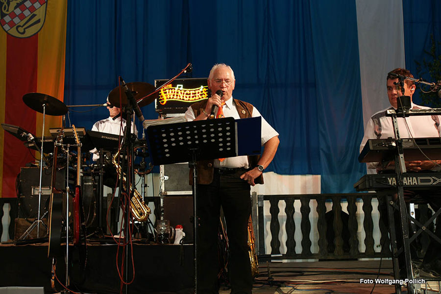 2009-05-20_032_Volksfest_Swingers