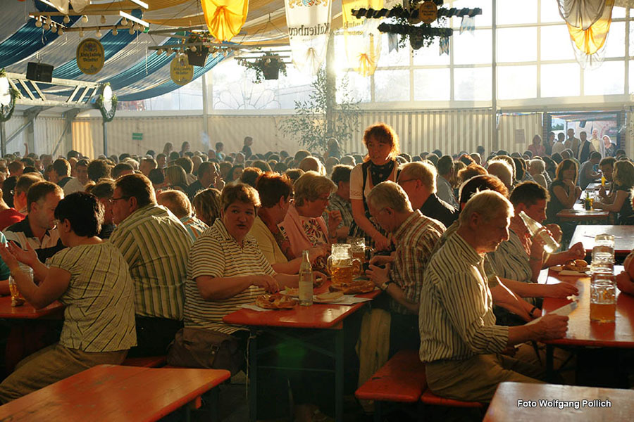 2009-05-20_035_Volksfest_Swingers