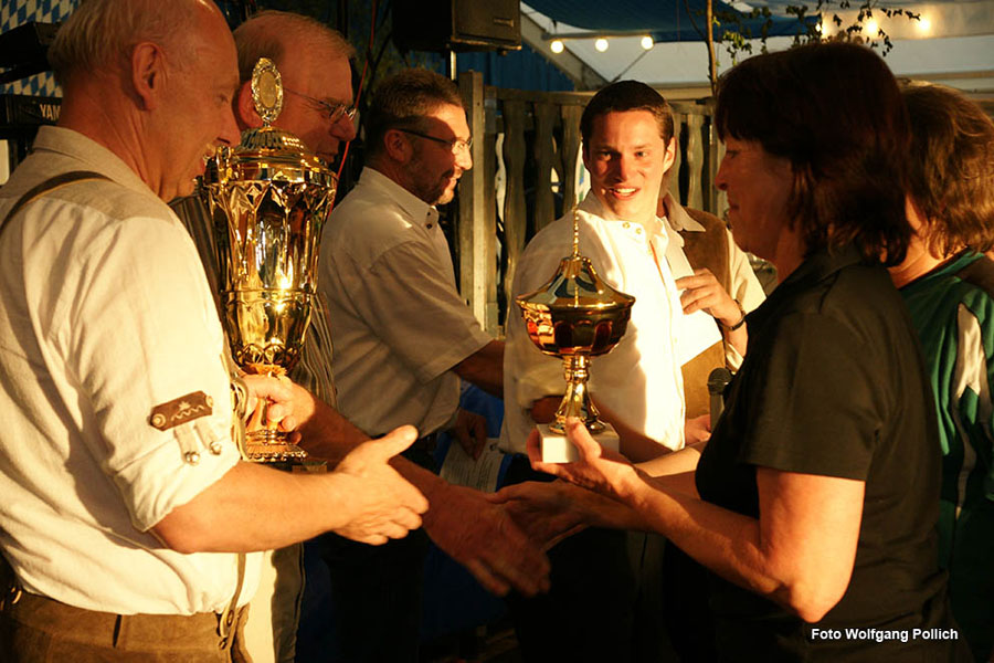 2009-05-20_040_Volksfest_Swingers