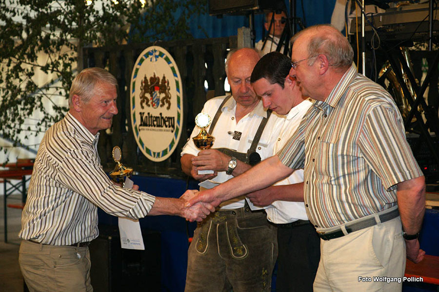 2009-05-20_043_Volksfest_Swingers