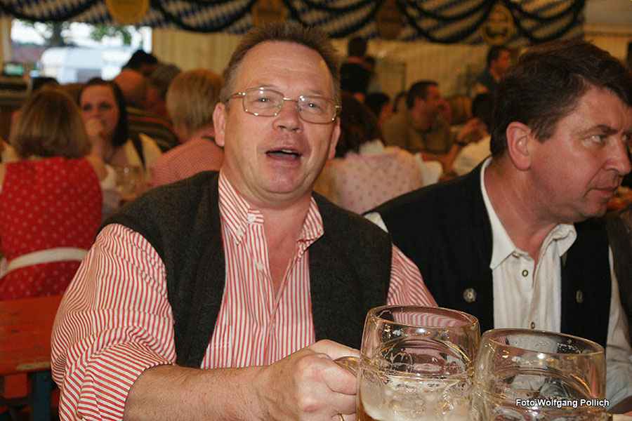 2009-05-20_052_Volksfest_Swingers