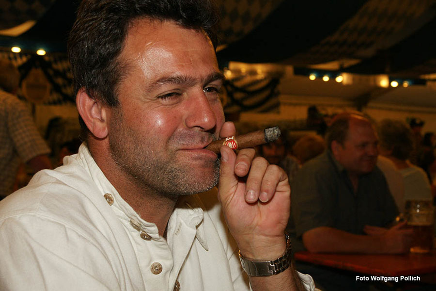 2009-05-20_059_Volksfest_Swingers