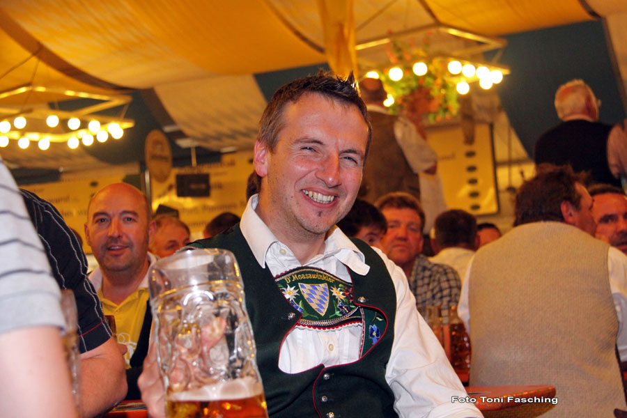 2009-05-22_40_Volksfestabend_Mercuries