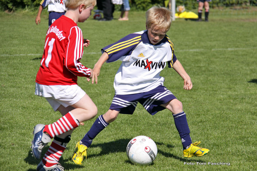 2009-05-31_036_Jugendpfingstturnier_Mammendorf_F-Geltendorf_F_1-0